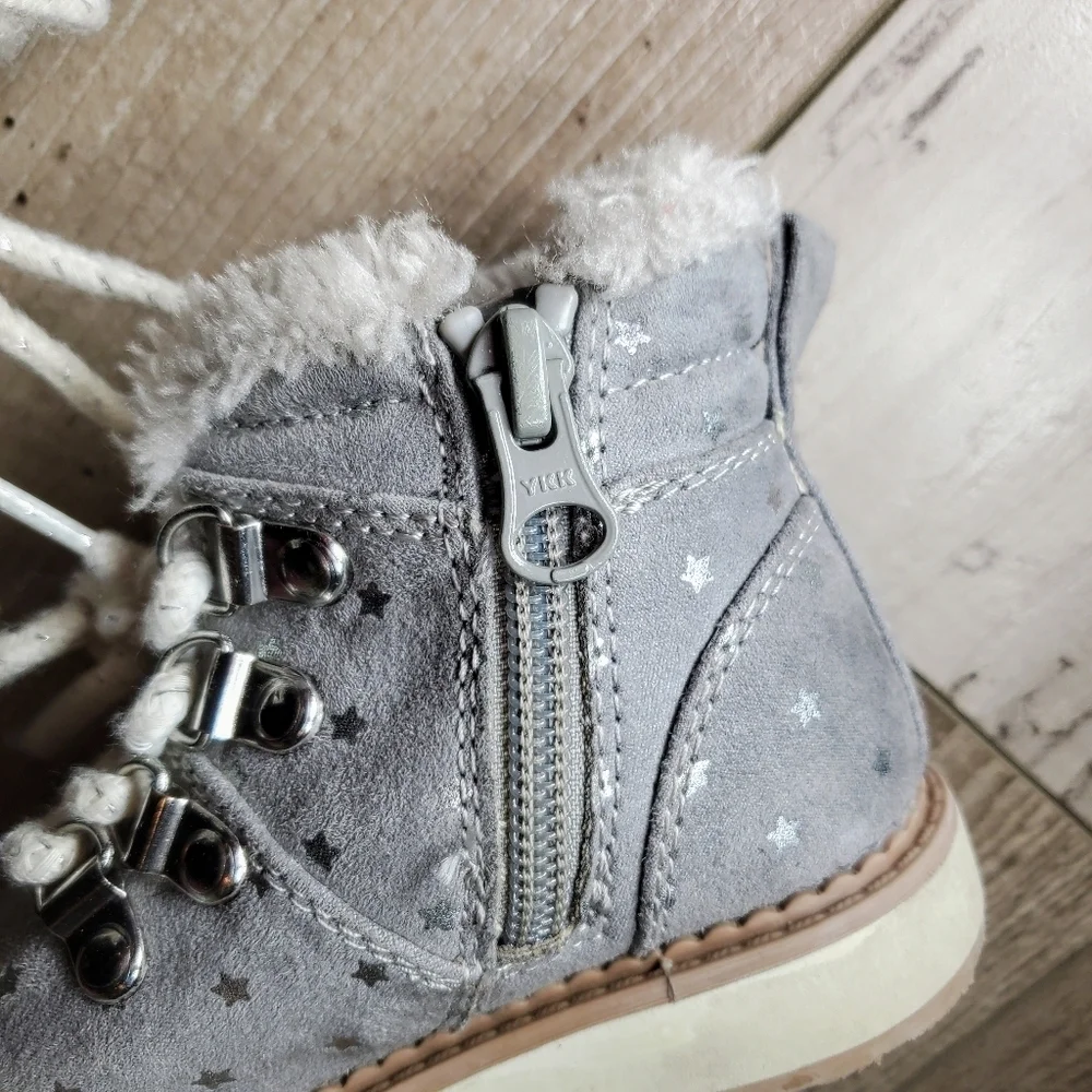 Cat & Jack Toddler Girl’s Boots Reed Lace-Up Fleece Lined Winter Fashion Size 5